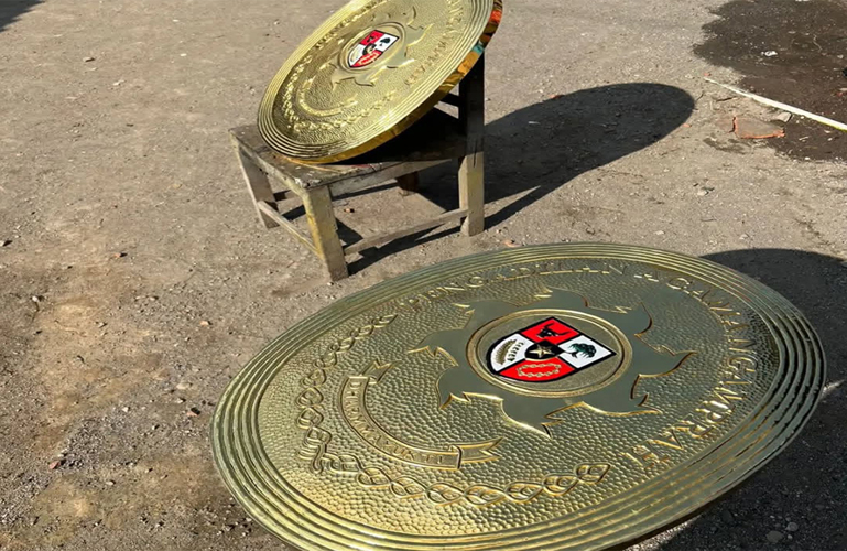 Logo 3D Stainless Gold emboss