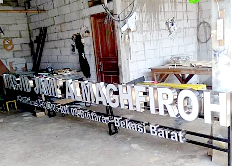 Huruf Timbul Stainless Untuk Branding Masjid