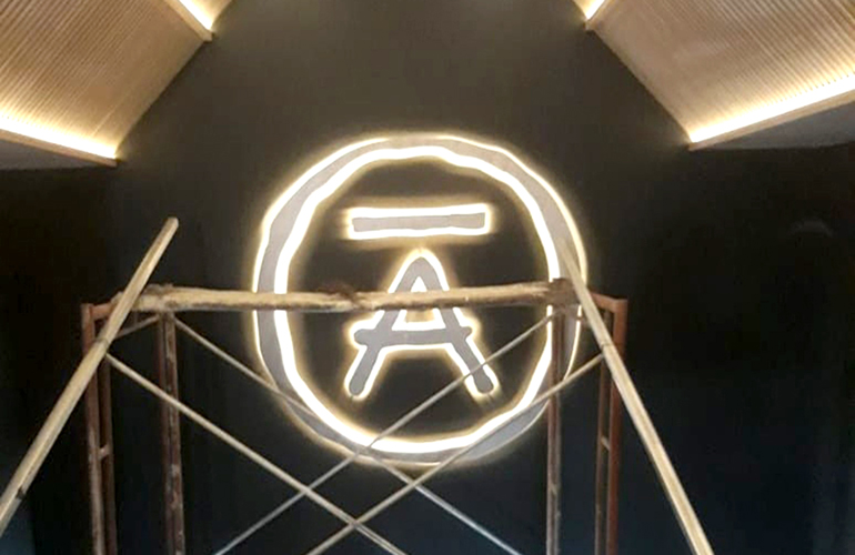 Huruf Timbul Stainless Untuk Branding Puskesmas