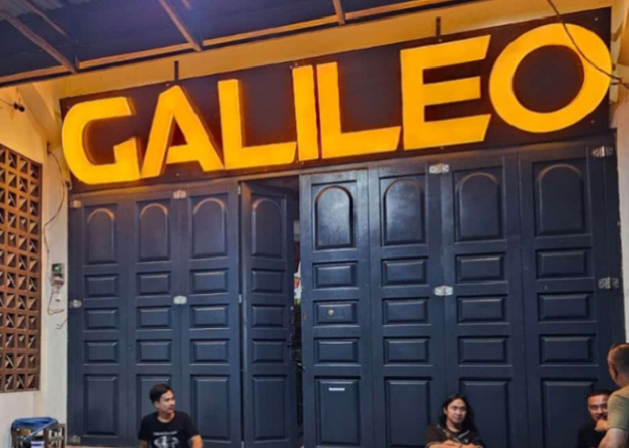 Neon Box Depok - Azeka Print